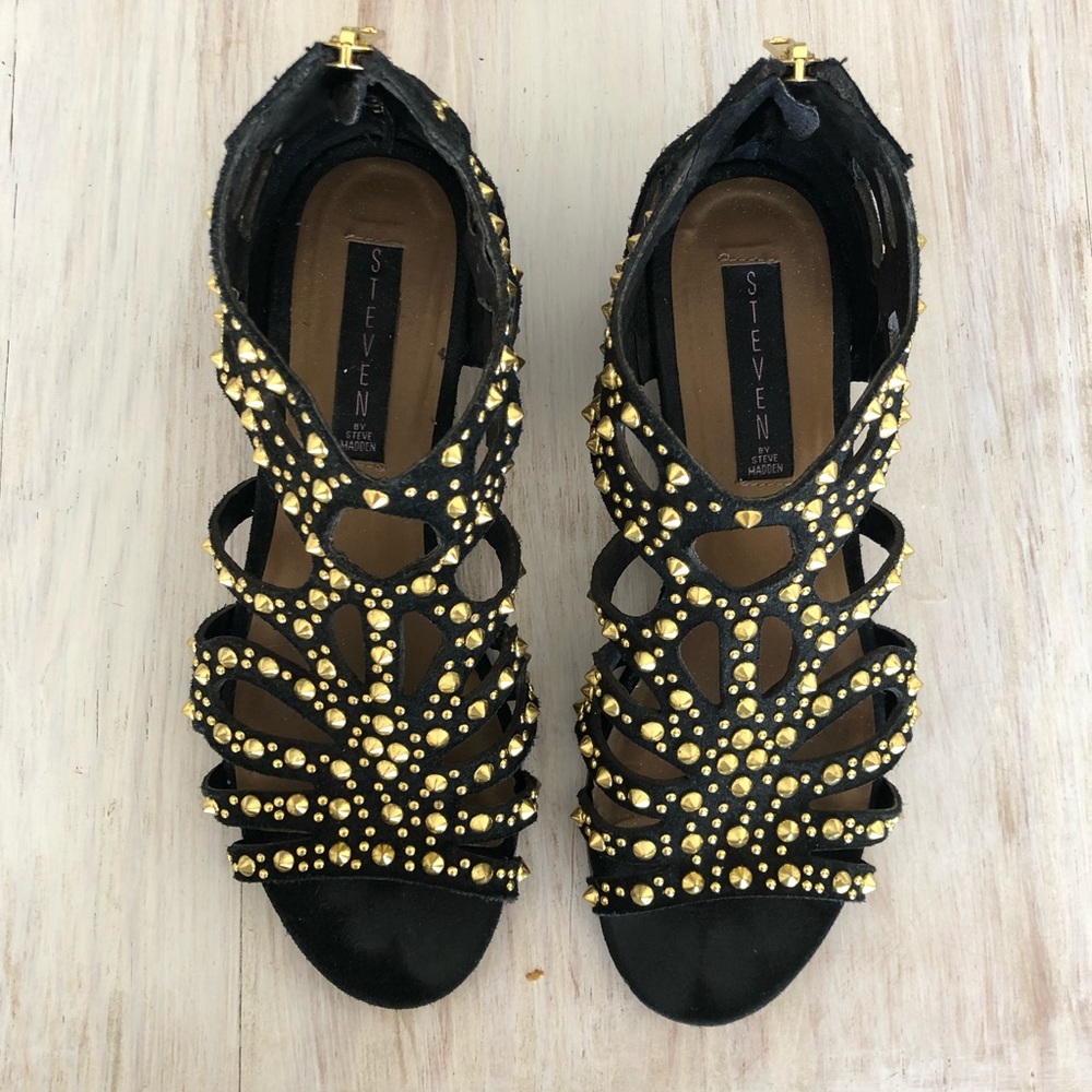 STEVEN BY STEVE MADDEN 8 black stud zipper wedge